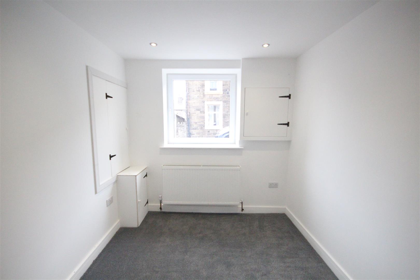 3 bedroom terraced house To Let in Barnoldswick - IMG_3610.jpg